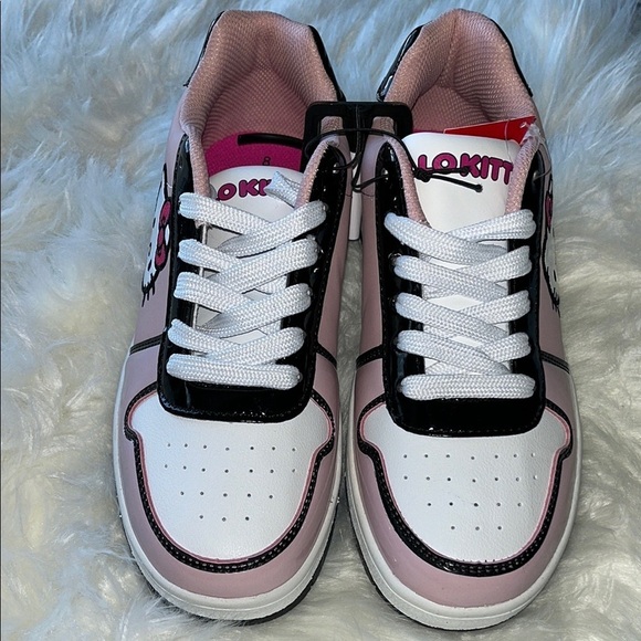 🆕 Sanrio Hello Kitty Sneakers Size 8 - Picture 8 of 9